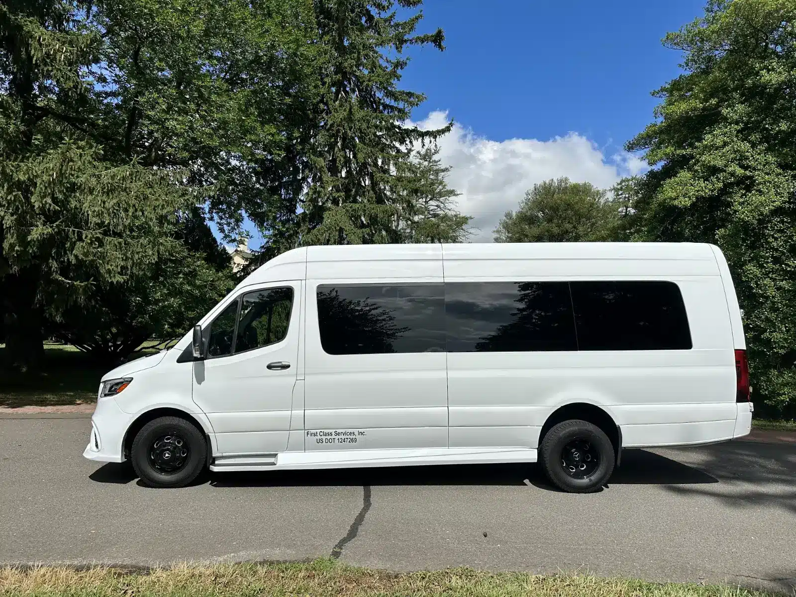 02-NJ-Sprinter-Limo-White-01-copy